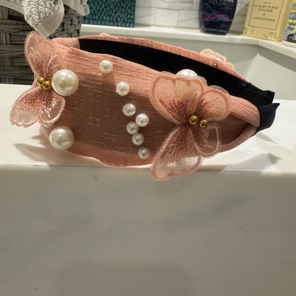 LOW START! Elegant Pink Headband with Pearls - Picture 5 of 8